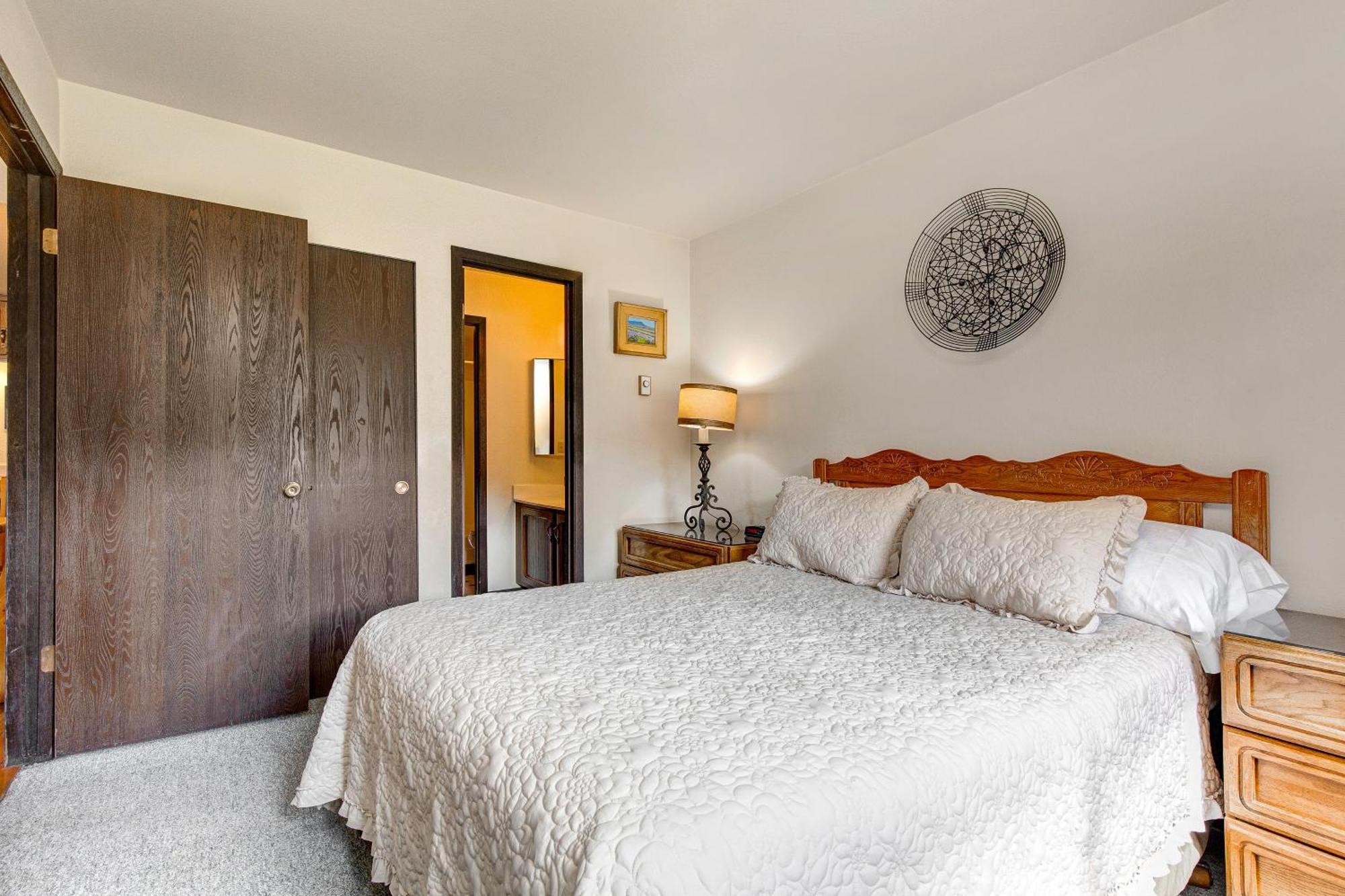 Red Pine Villa Park City Room photo