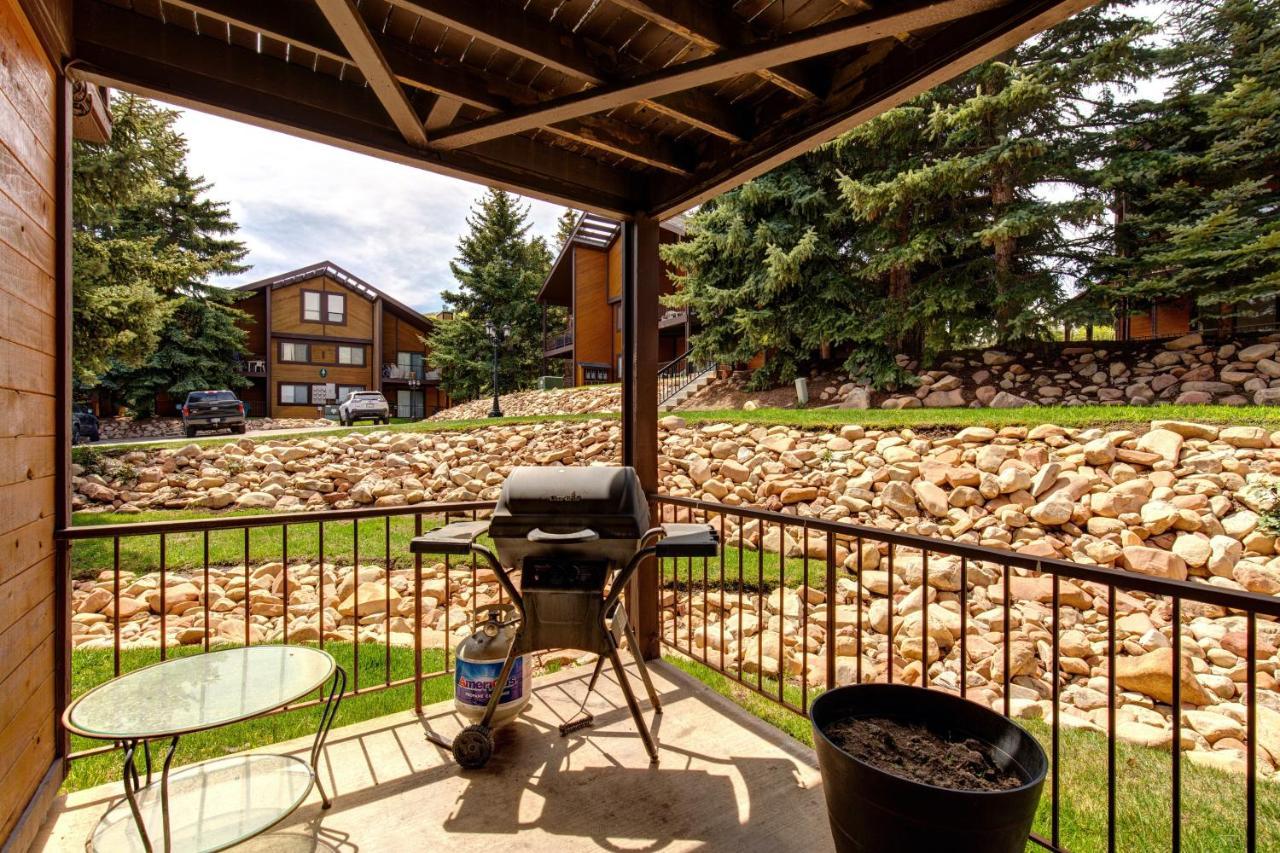 Red Pine Villa Park City Exterior photo